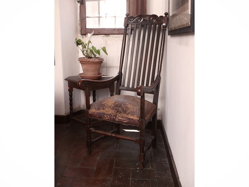 Seggiolone in Noce
