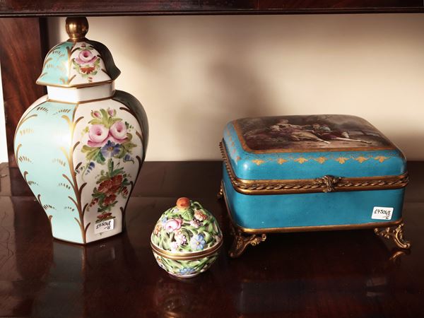 Miscellanea di accessori per la casa