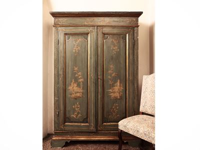 Armadio in Legno Laccato Color Verde Salvia