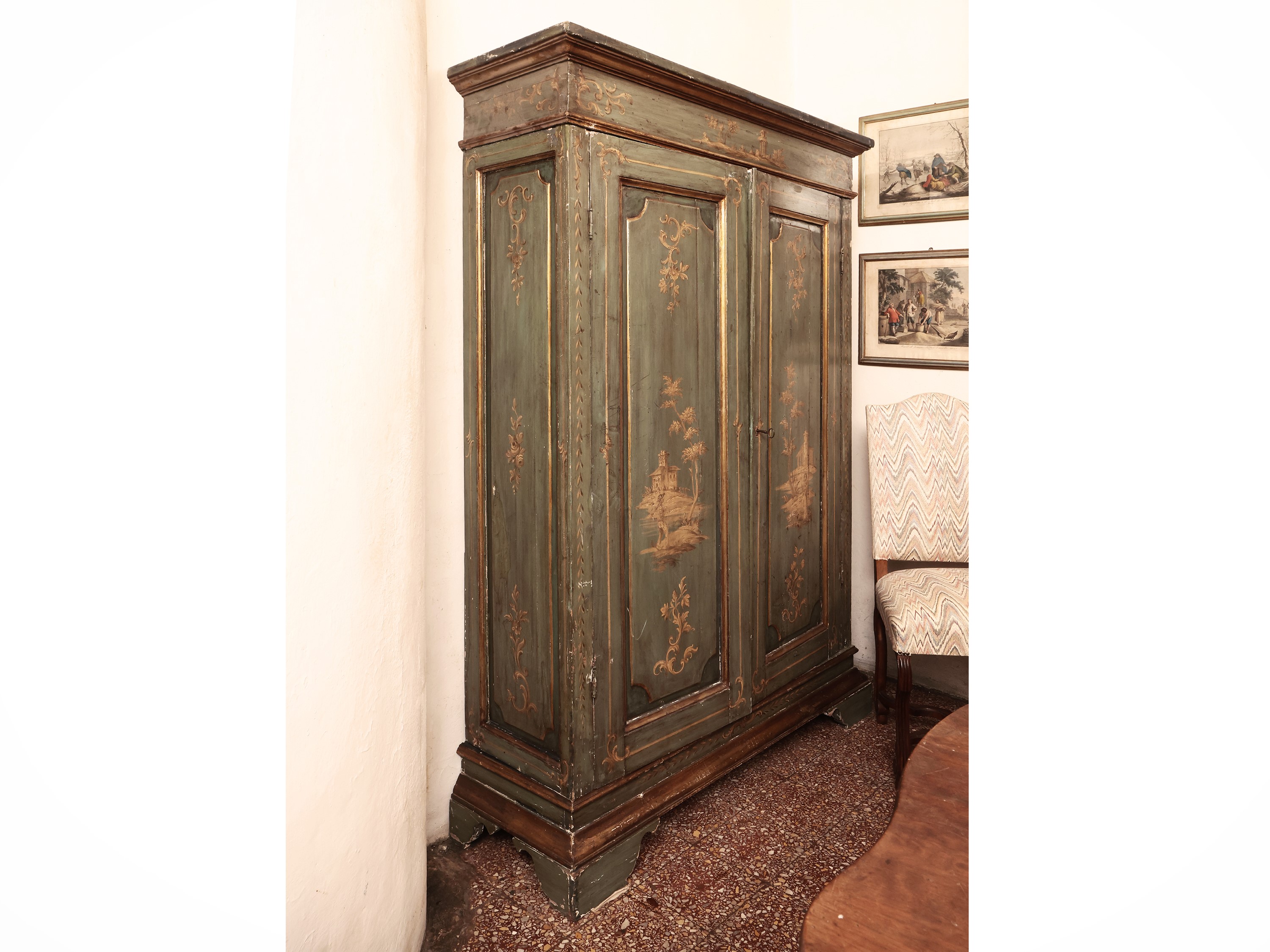 Armadio in Legno Laccato Color Verde Salvia