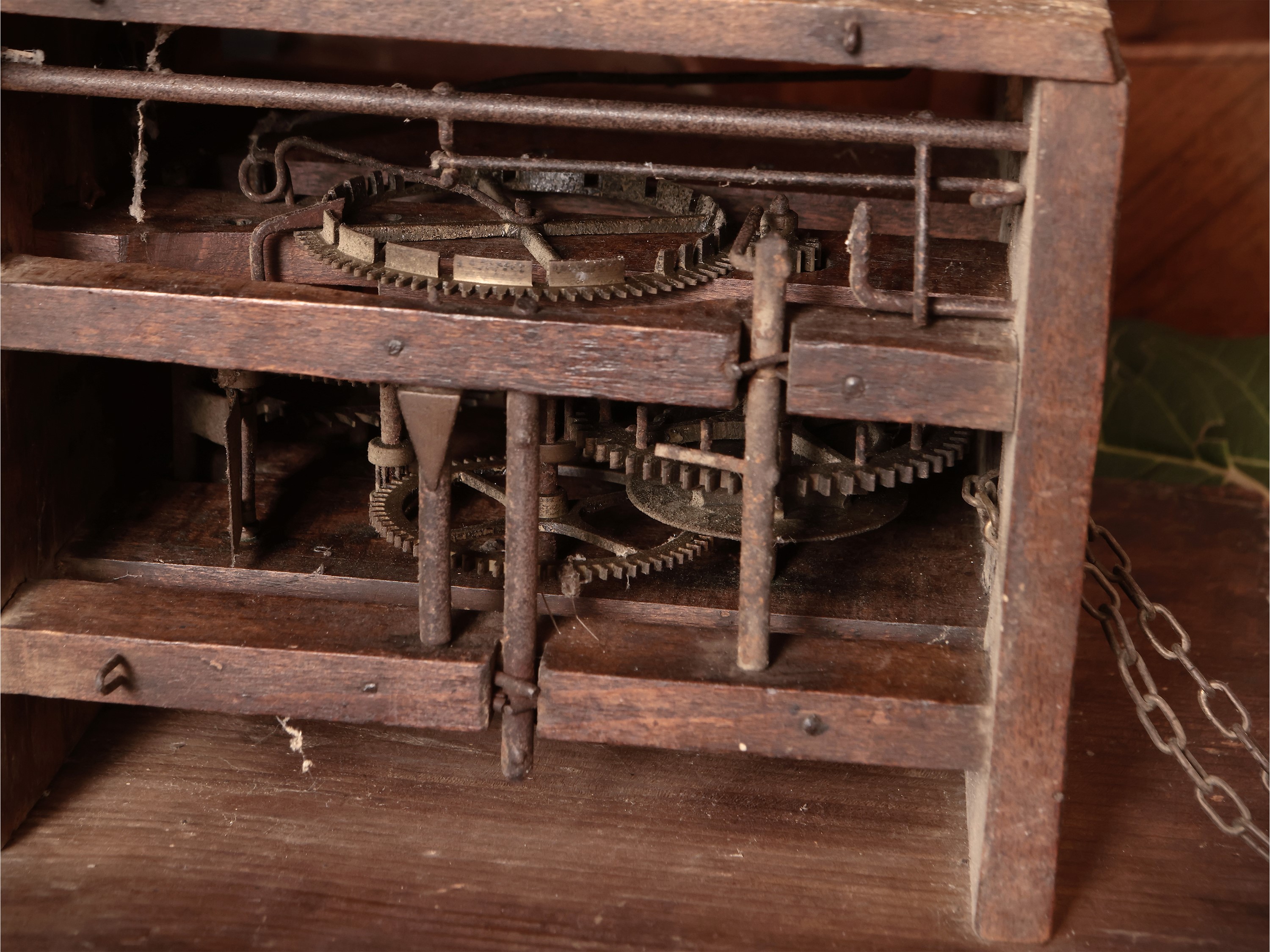 Orologio a Pendolo in Legno Laccato