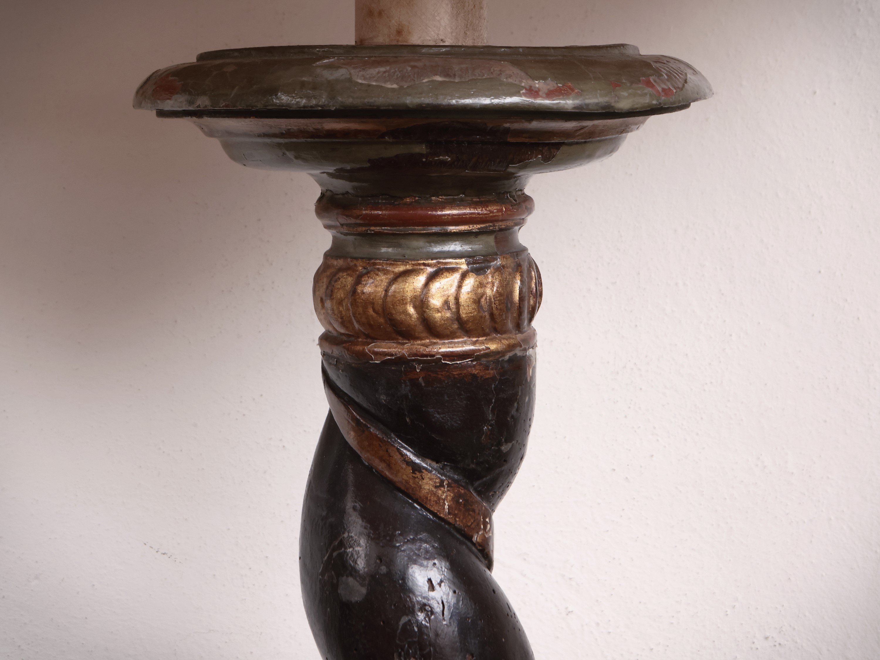 Torciera in Legno Ebanizzato