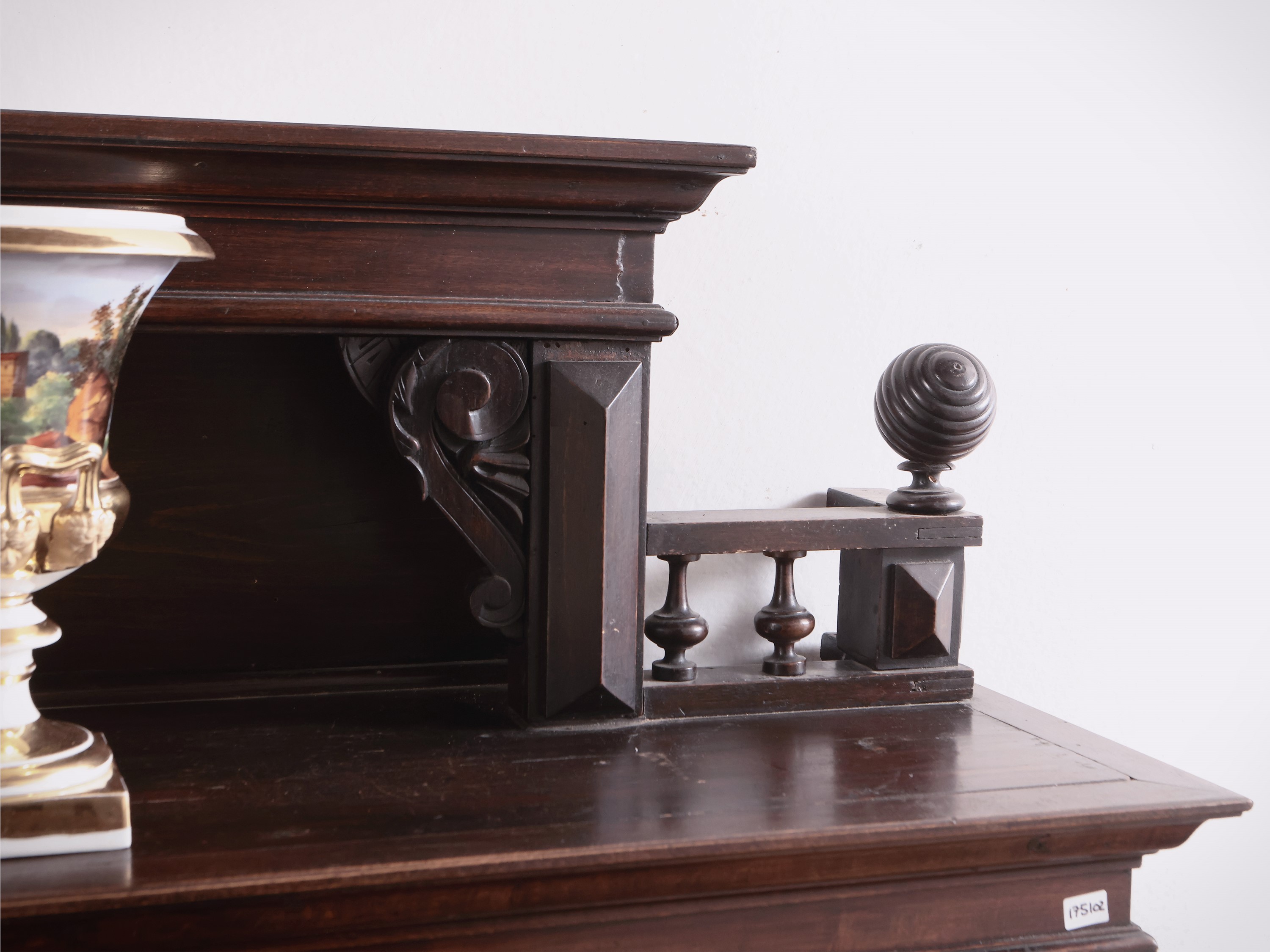 Etagere in Noce