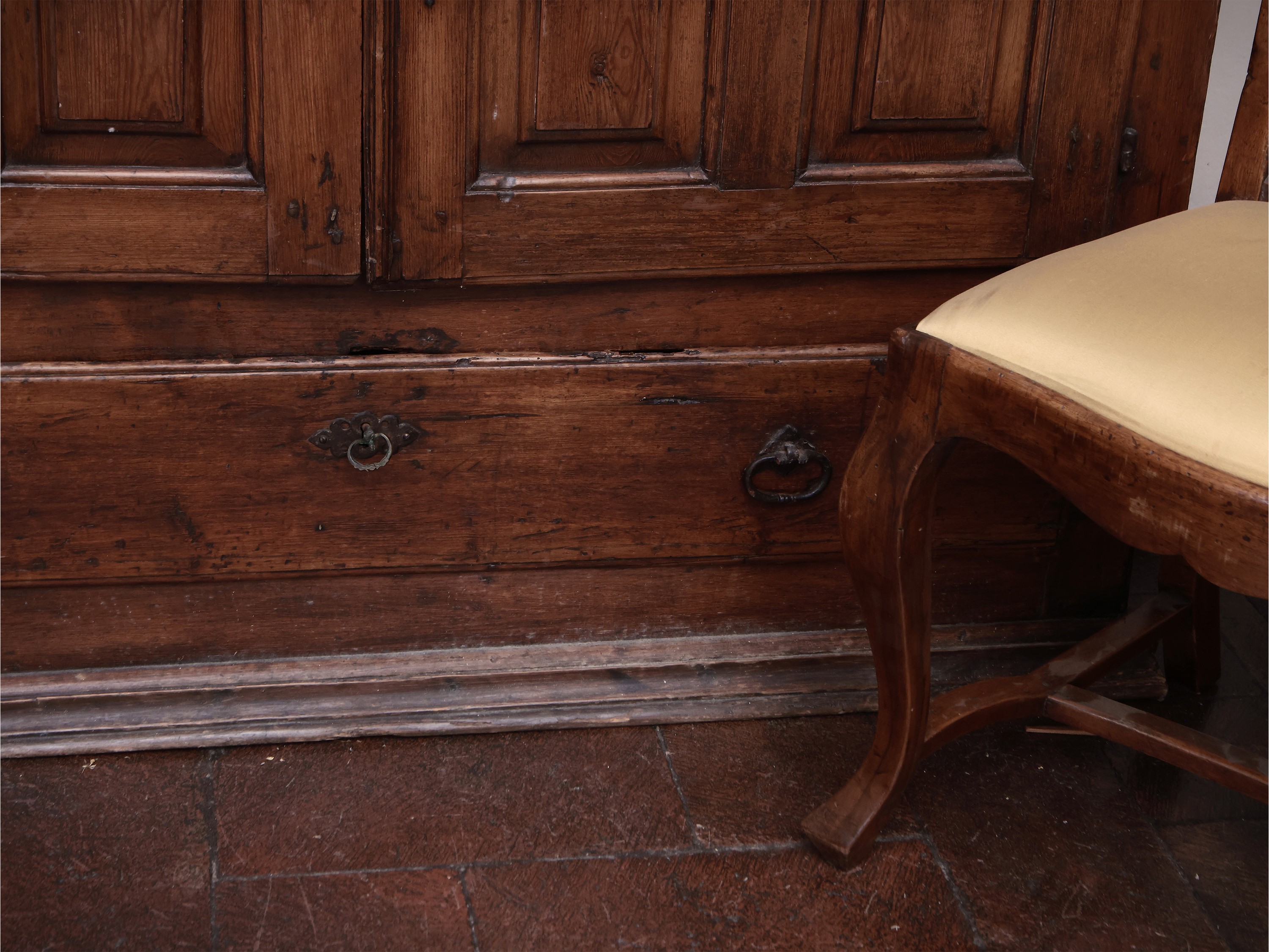 Grande Credenza in Noce