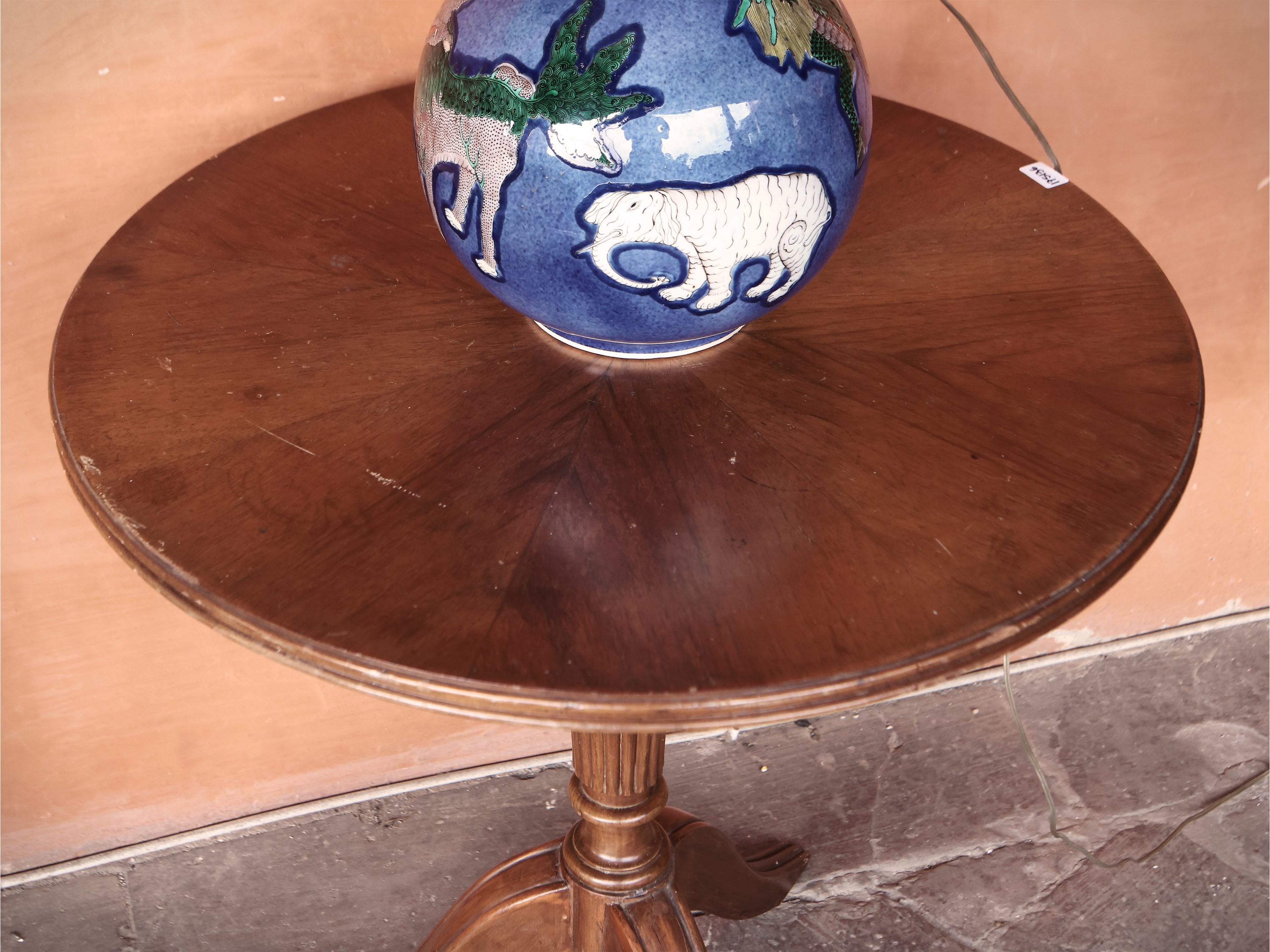 Tavolino da Appoggio in Noce