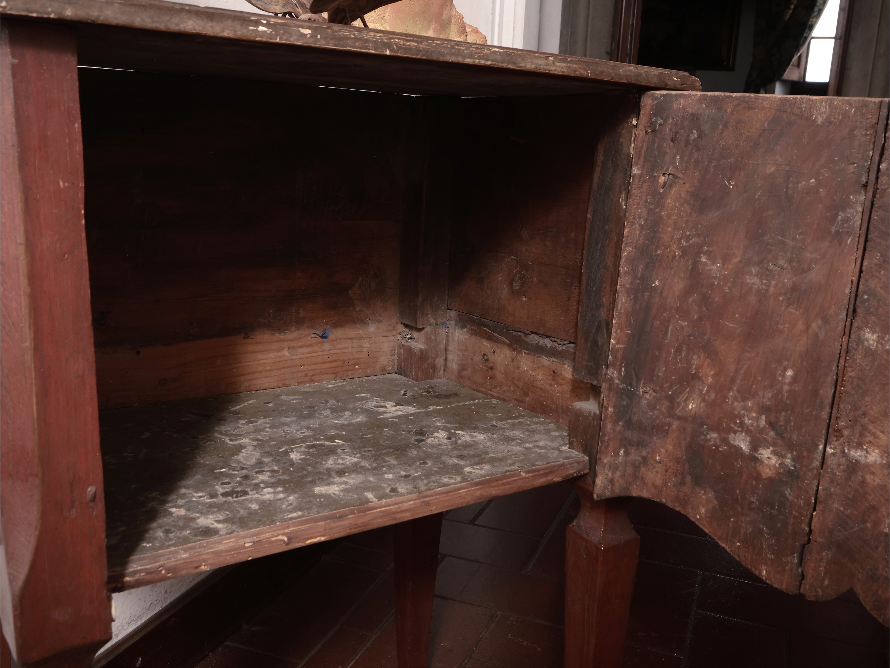 Comodino in Legno Laccato