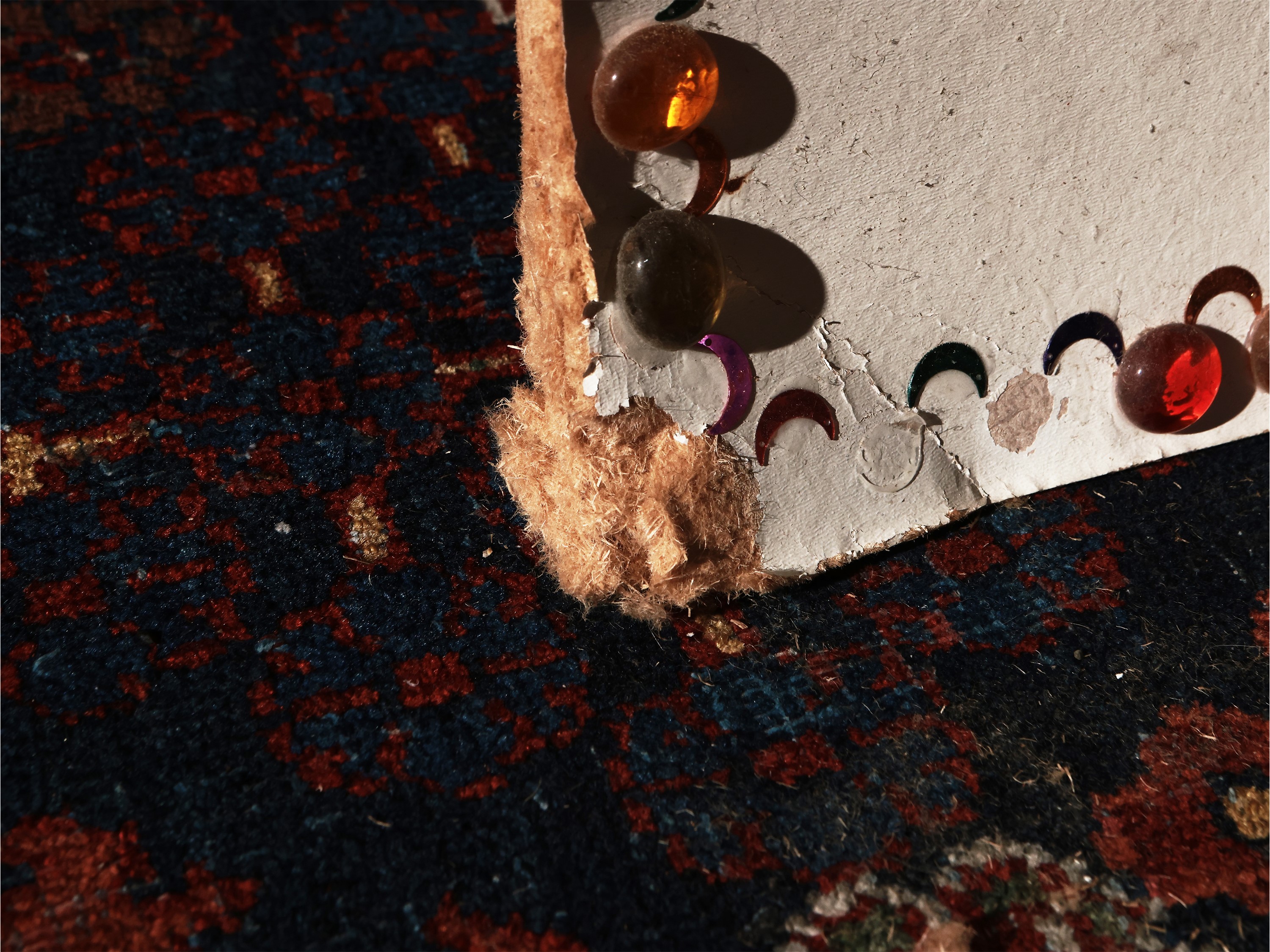 Composizione, pannello decorativo polimaterico