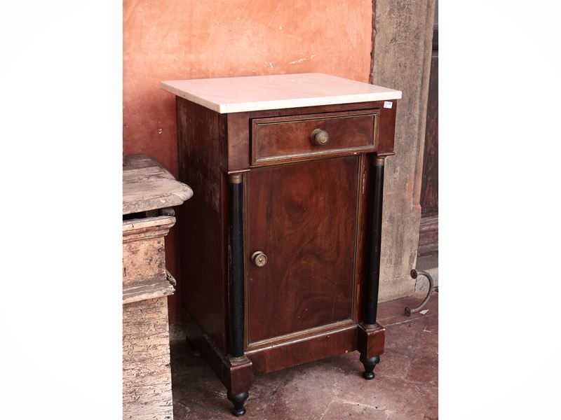 Comodino in Noce in Stile Impero