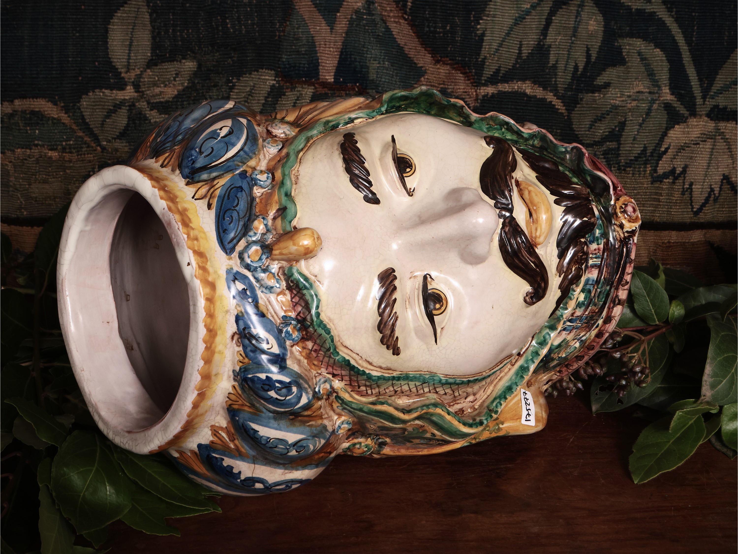 Vaso Antropomorfo in Ceramica Policroma