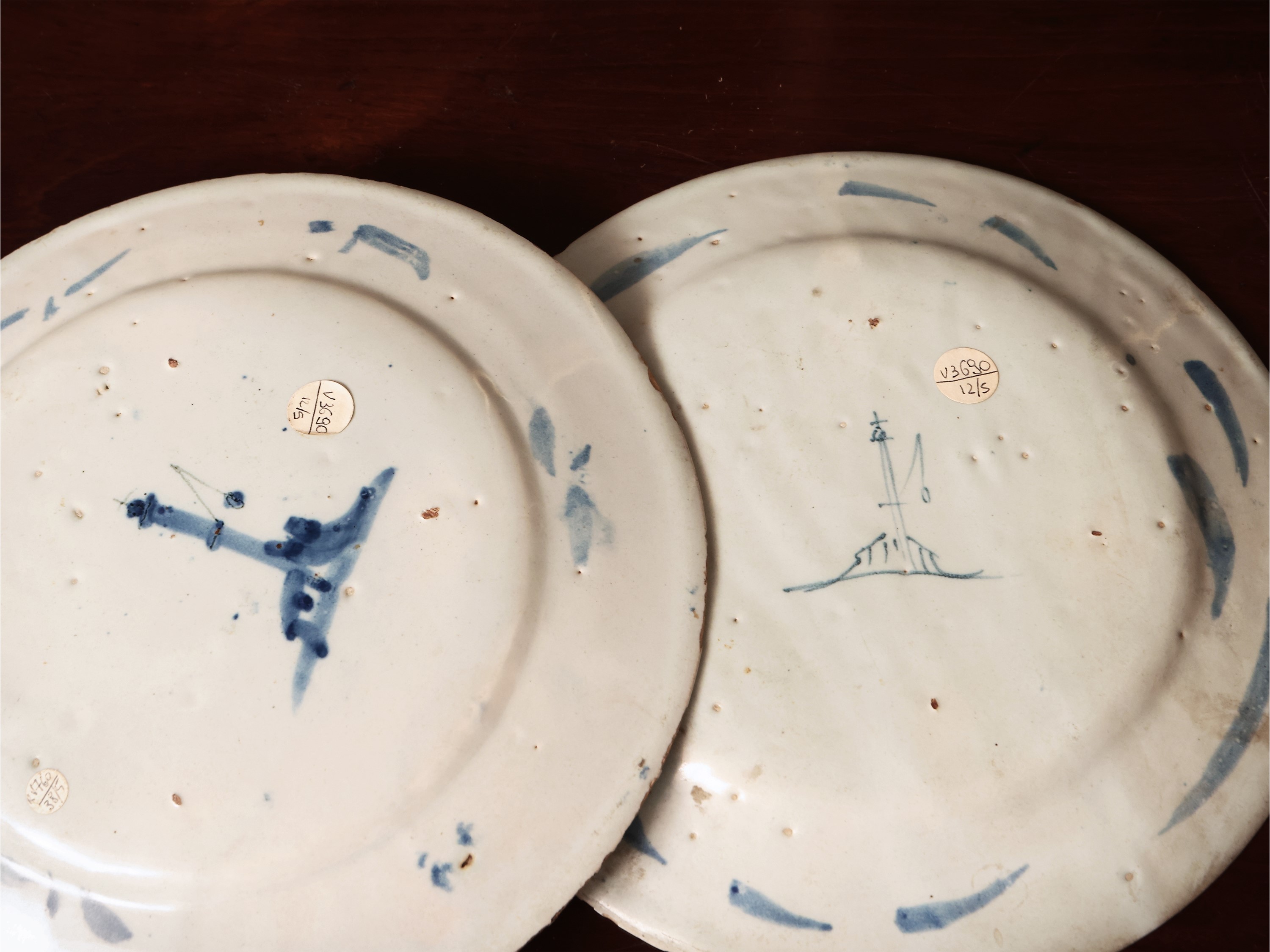 Coppia di Piatti in Maiolica di Savona