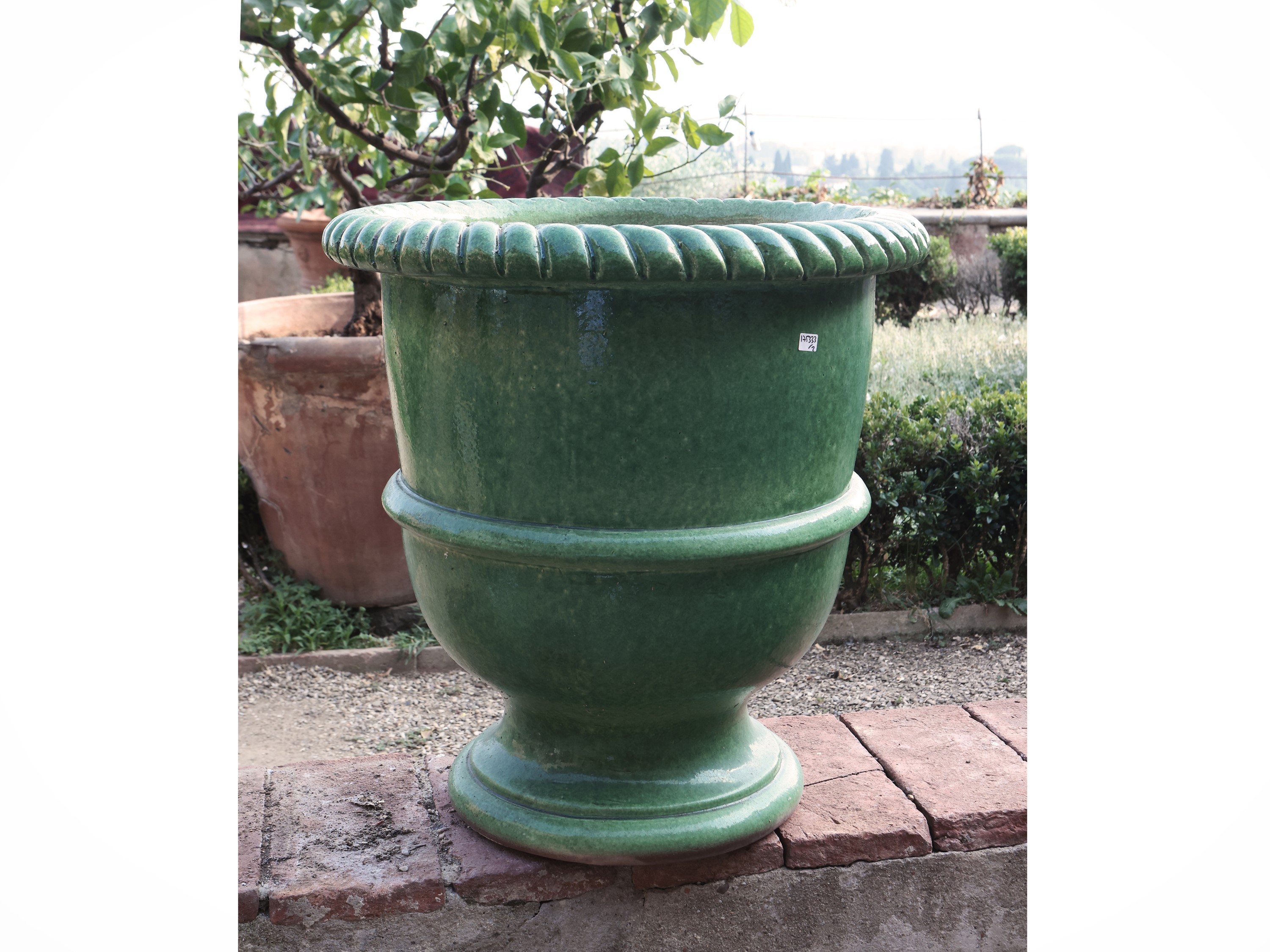 Coppia di Grandi Vasi in Terracotta Invetriata Verde