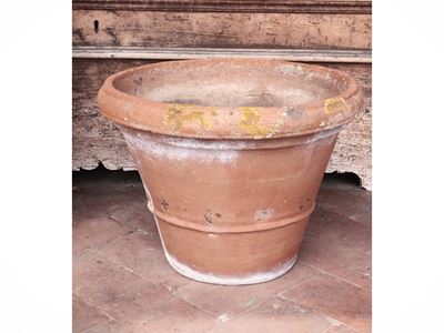 Un Vaso a Conca D'epoca in Terracotta