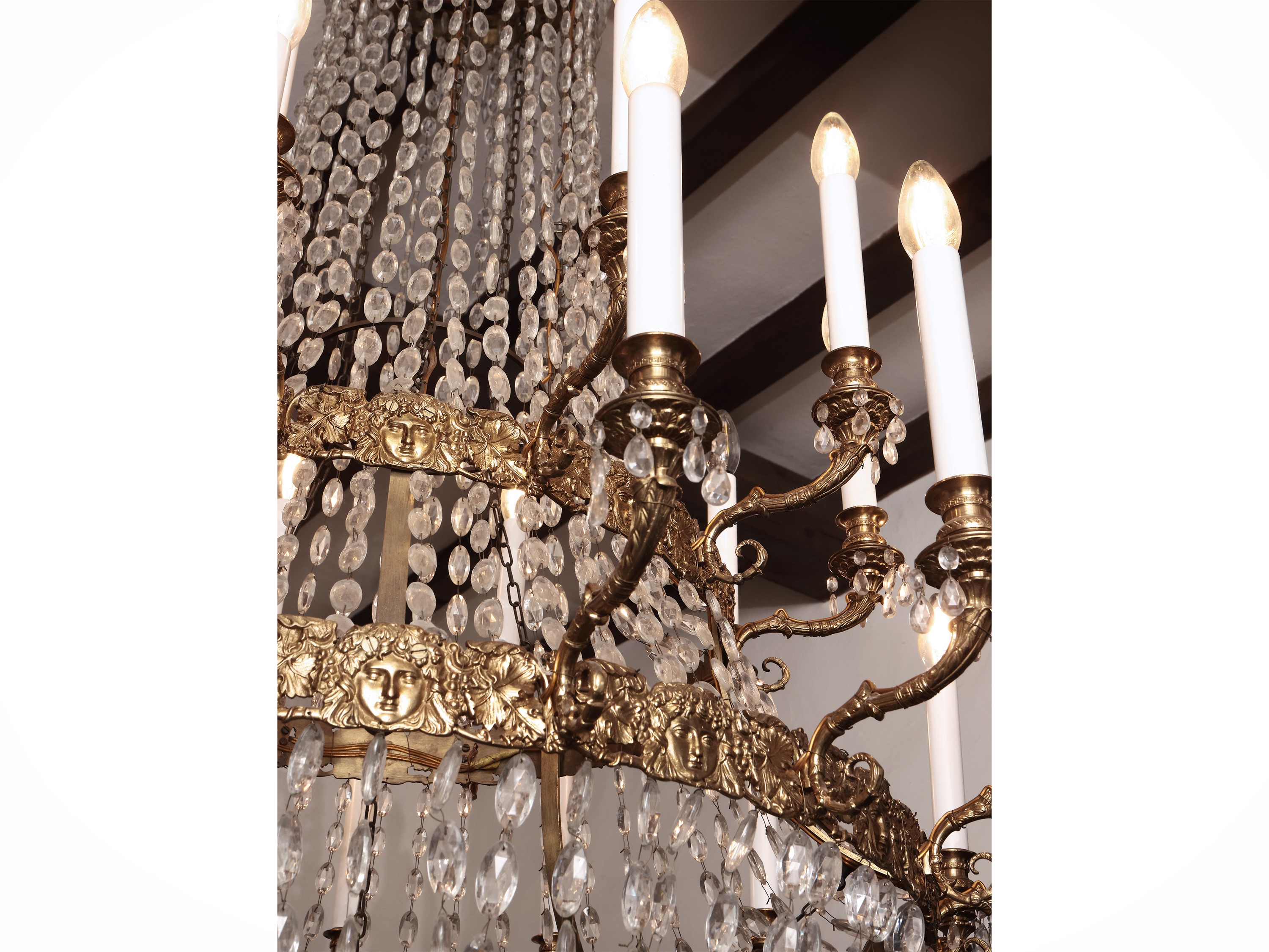 Grande Lampadario a Paniere in Tole Dorata