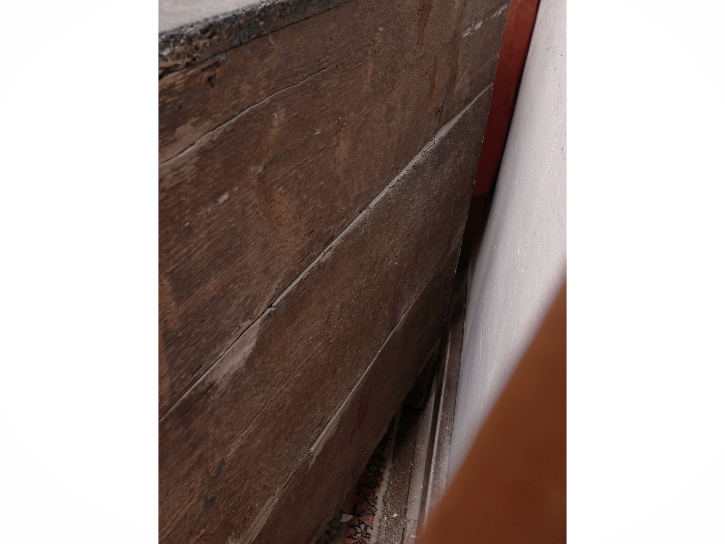 Piccolo Cassettone in Noce e Legno Ebanizzato