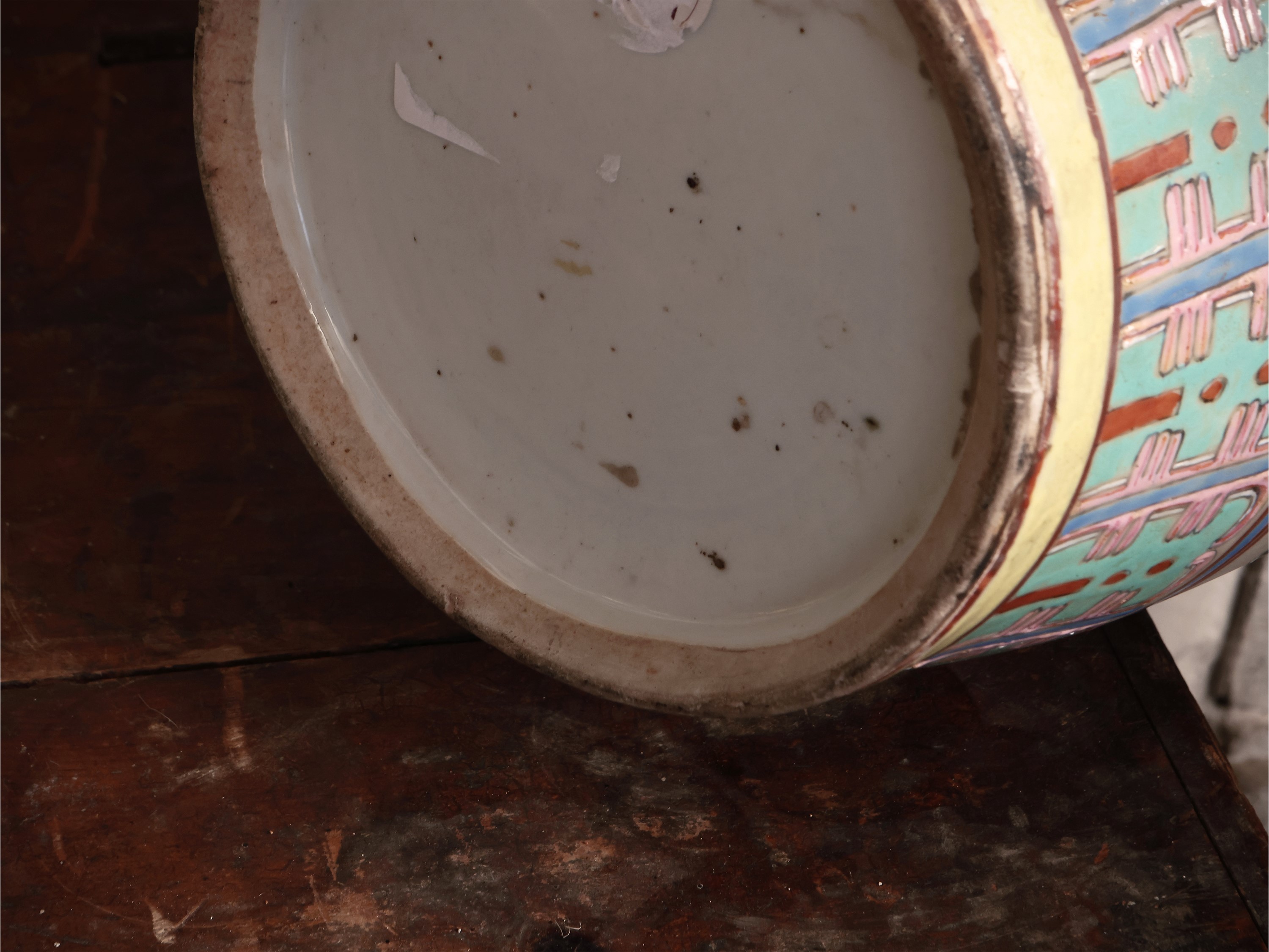 Coppia di vasi in porcellana