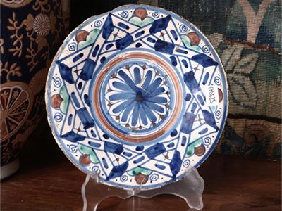 Piatto in Maiolica
