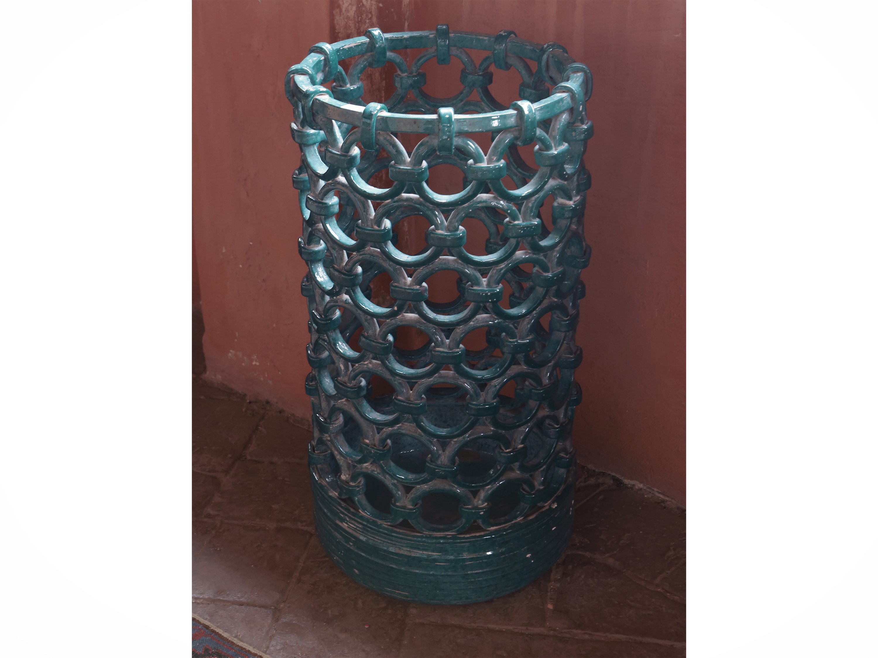 Alto Vaso Porta Bastoni in Terracotta Invetriata