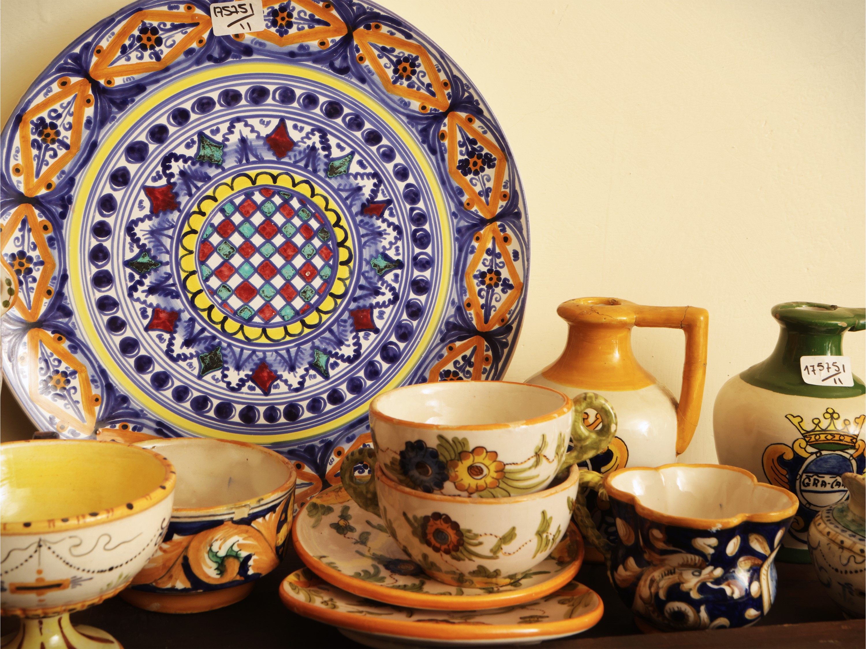 Lotto di ceramiche decorative per la tavola, XX secolo
