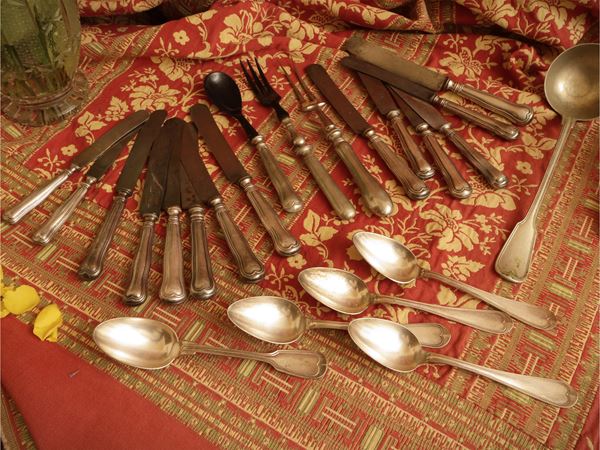 Great Miscellanean of silver metal cutlery