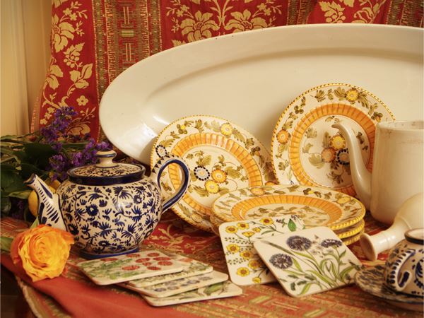 Miscellanea of table accessories