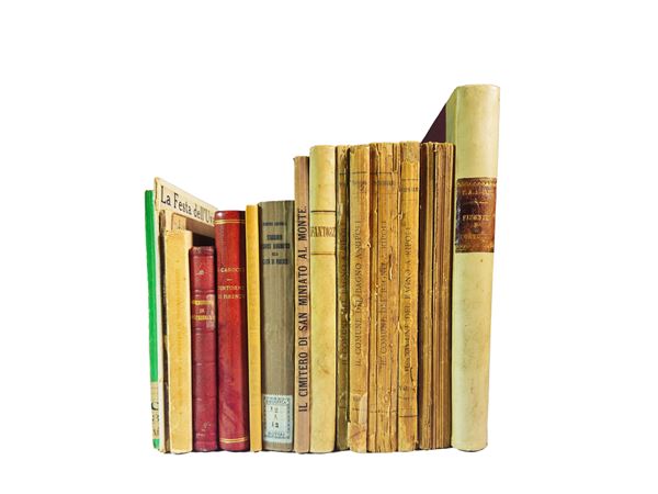 Miscellanea of books and period bricks on Florence and surroundings