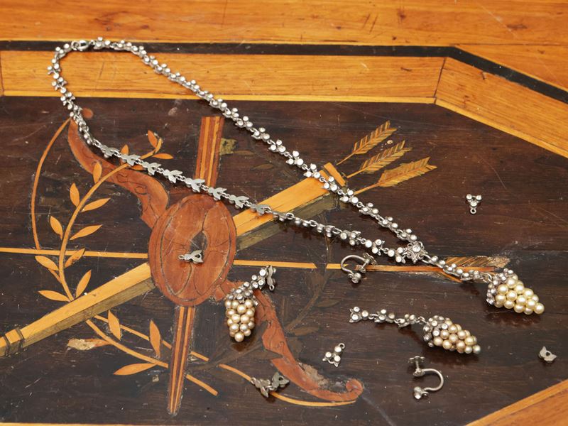 Demi Parure collana e orecchini in argento, cristalli e perle