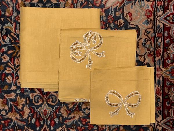 Complete set for gold linen double bed