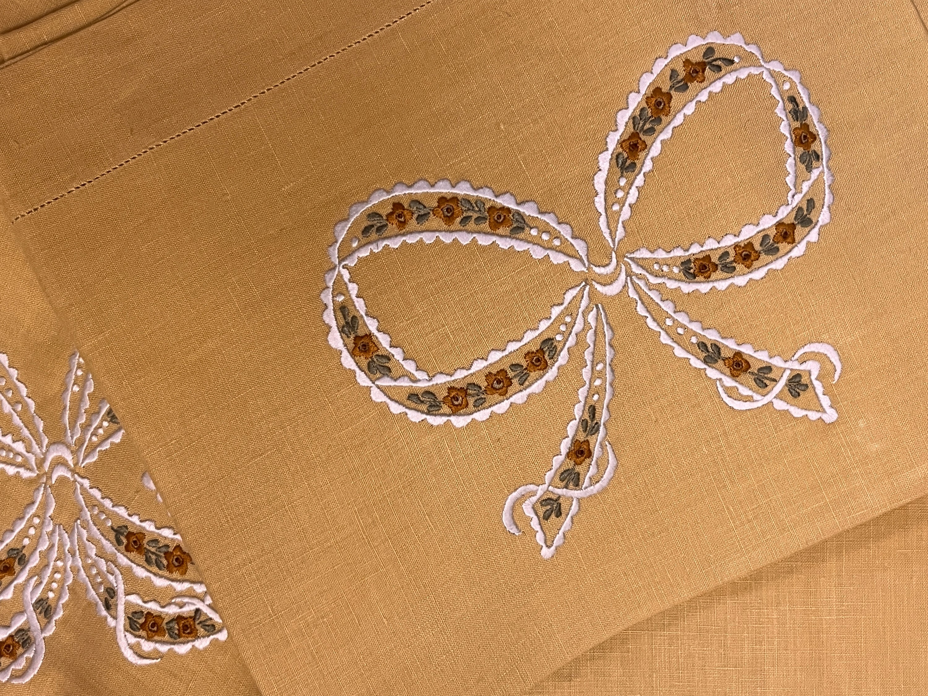 Set Completo per Letto Matrimoniale in Lino Color Oro