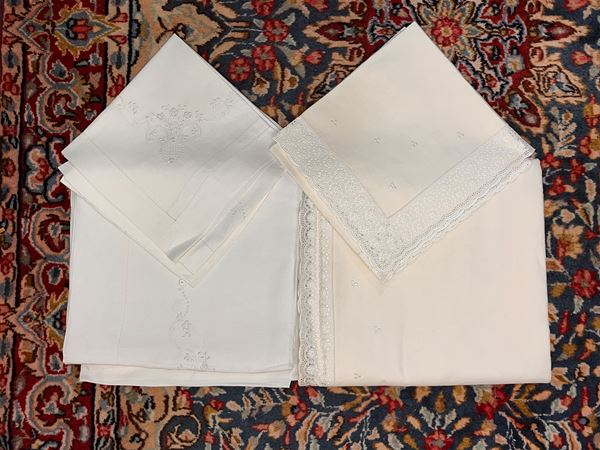Two double sheets in white linen