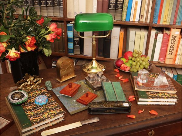 Desk accessories
