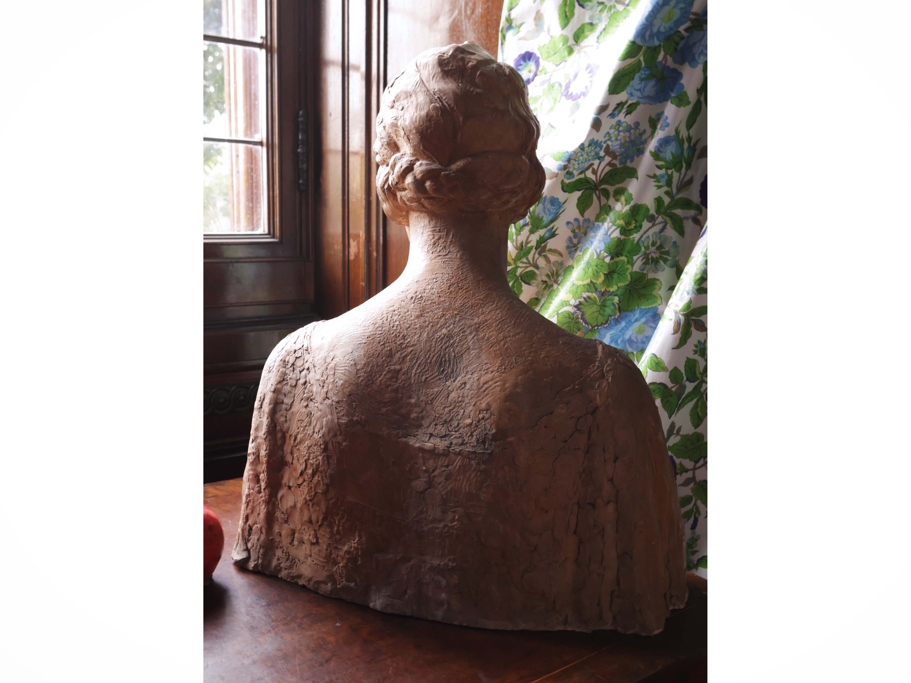 Corrado Vigni - Giovane donna, busto in terracotta