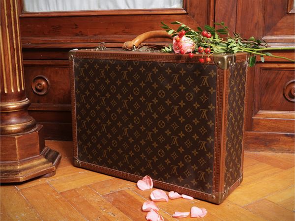 Louis Vuitton - Small rigid suitcase in monogram canvas