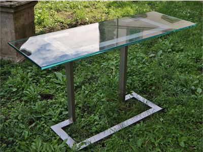 Tavolo console in metallo cromato e vetro, anni Settanta