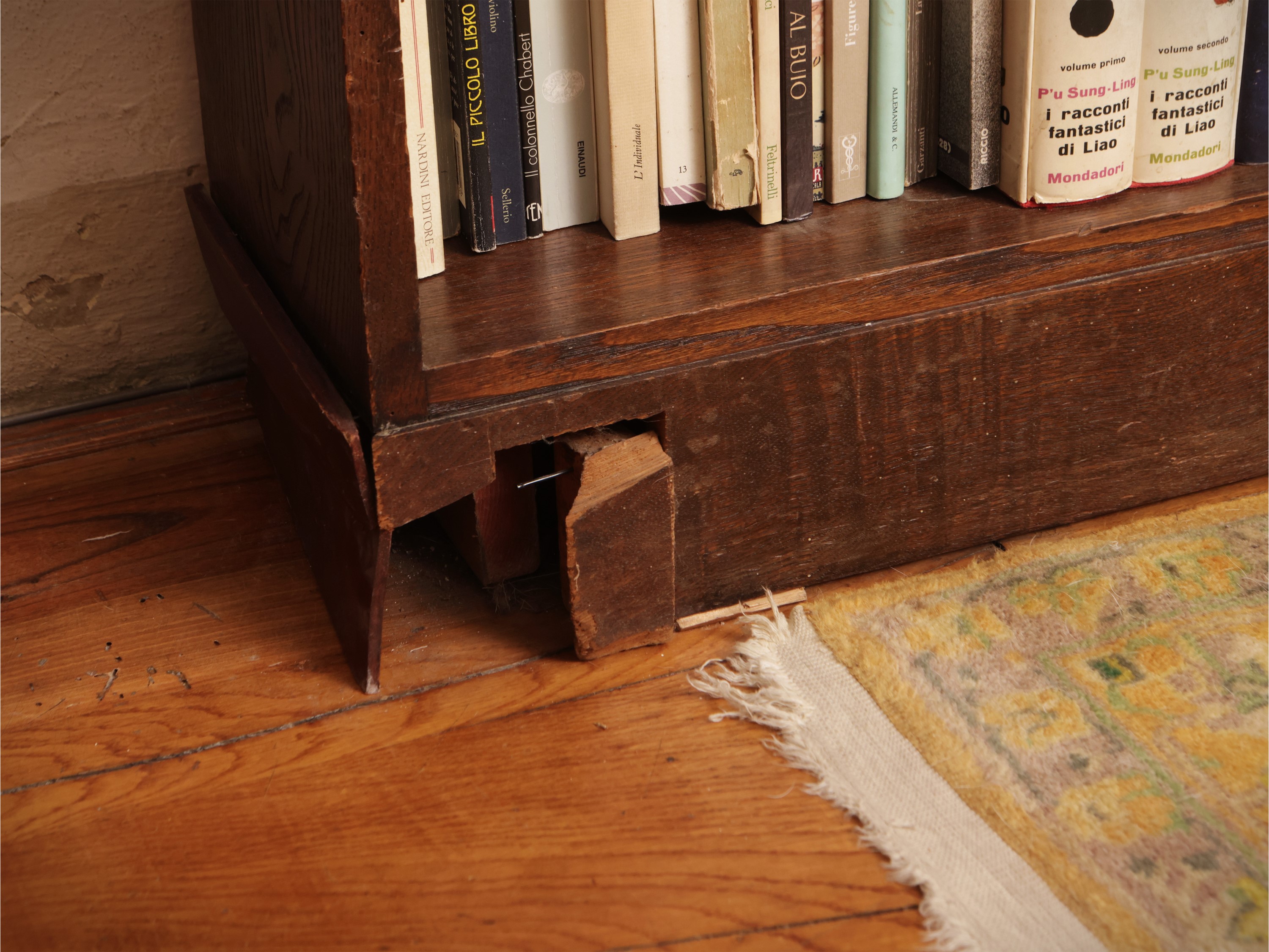 Libreria a giorno in noce, h cm 135x214x21