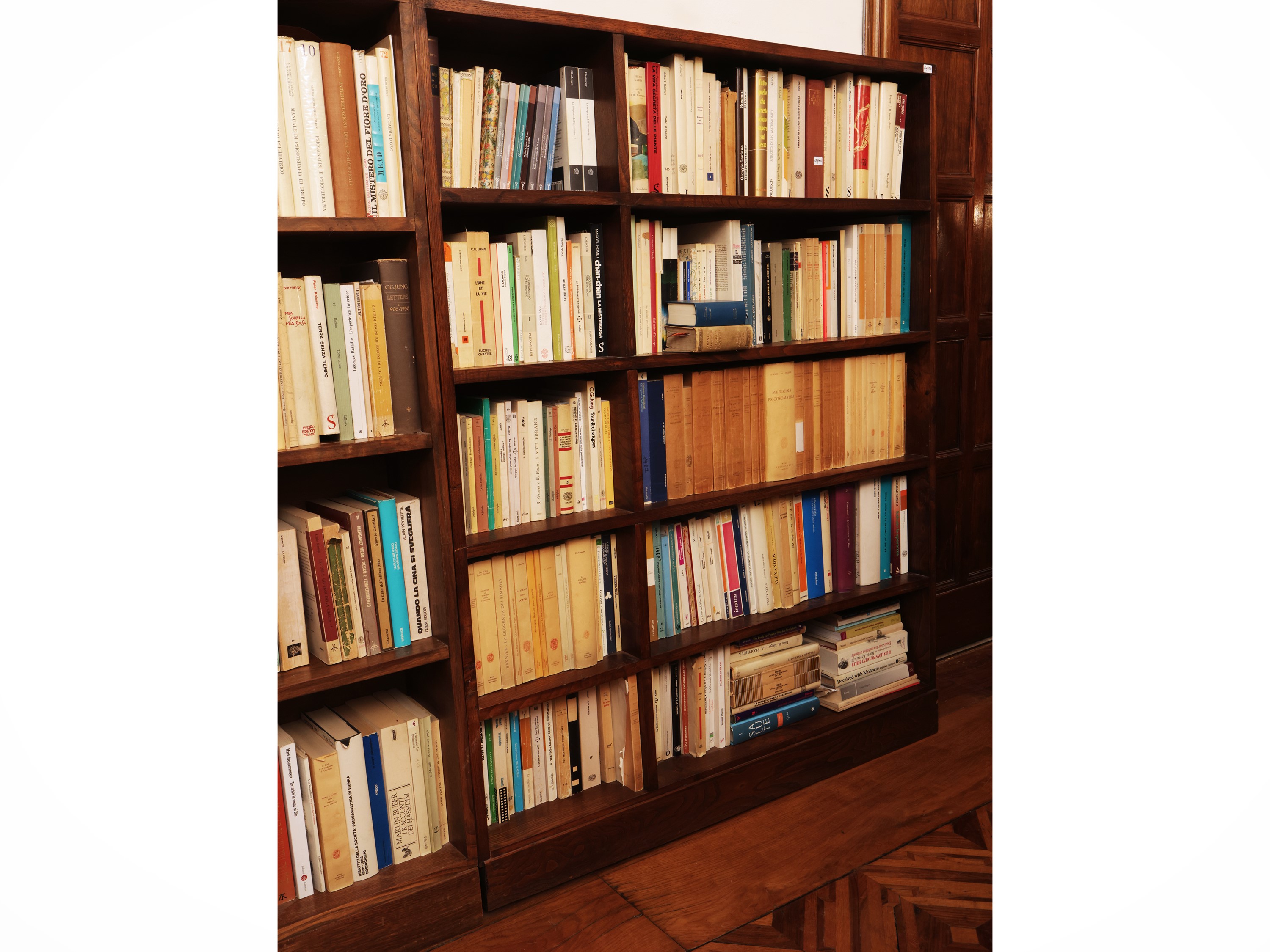 Libreria a giorno in noce, h cm 135x295x31