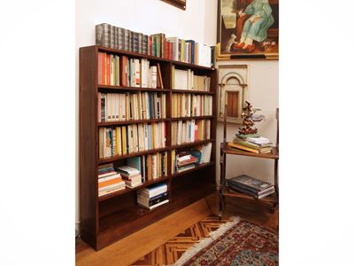 Libreria a giorno in noce, h cm 135x146x20