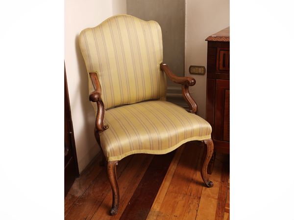 Walnut armchair  (mid-19th century)  - Auction Florentine style: from a villa in Settignano to Maria Teresa Colonna's retreat - Maison Bibelot - Casa d'Aste Firenze - Milano