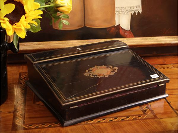 Travel desk in ebonized wood