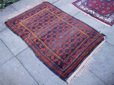 Due tappeti persiani, manifattura antica, 140x89 cm e 83x139 cm