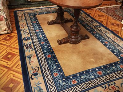 Tappeto Pechino, beige con bordura decorativa in toni di azzurro, blu, bianco e rosso
