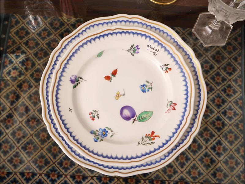 Richard Ginori, Serie di 12 piatti piani e 8 piattini da antipasto con decoro Italian Fruits