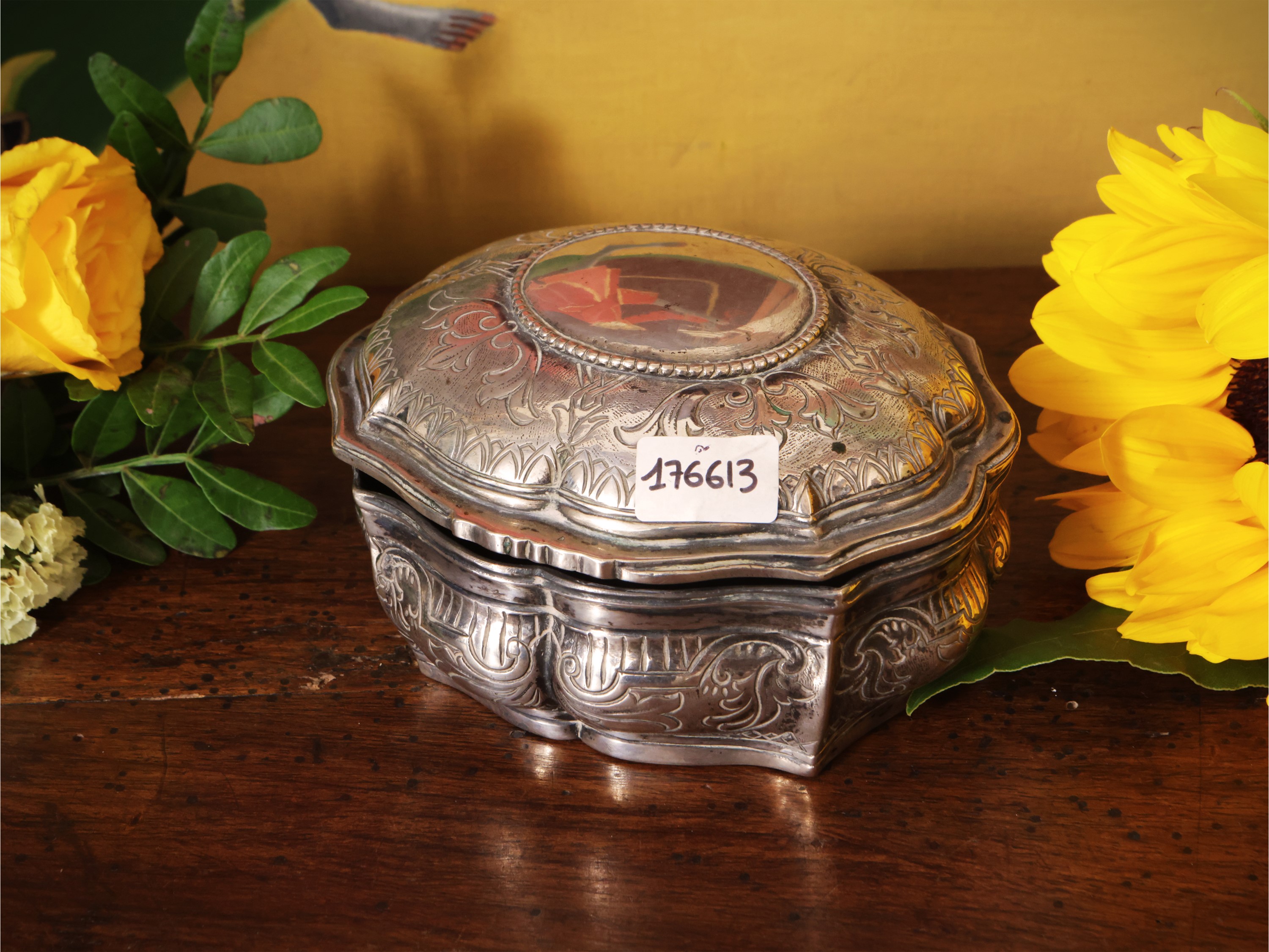 Piccola scatola in argento