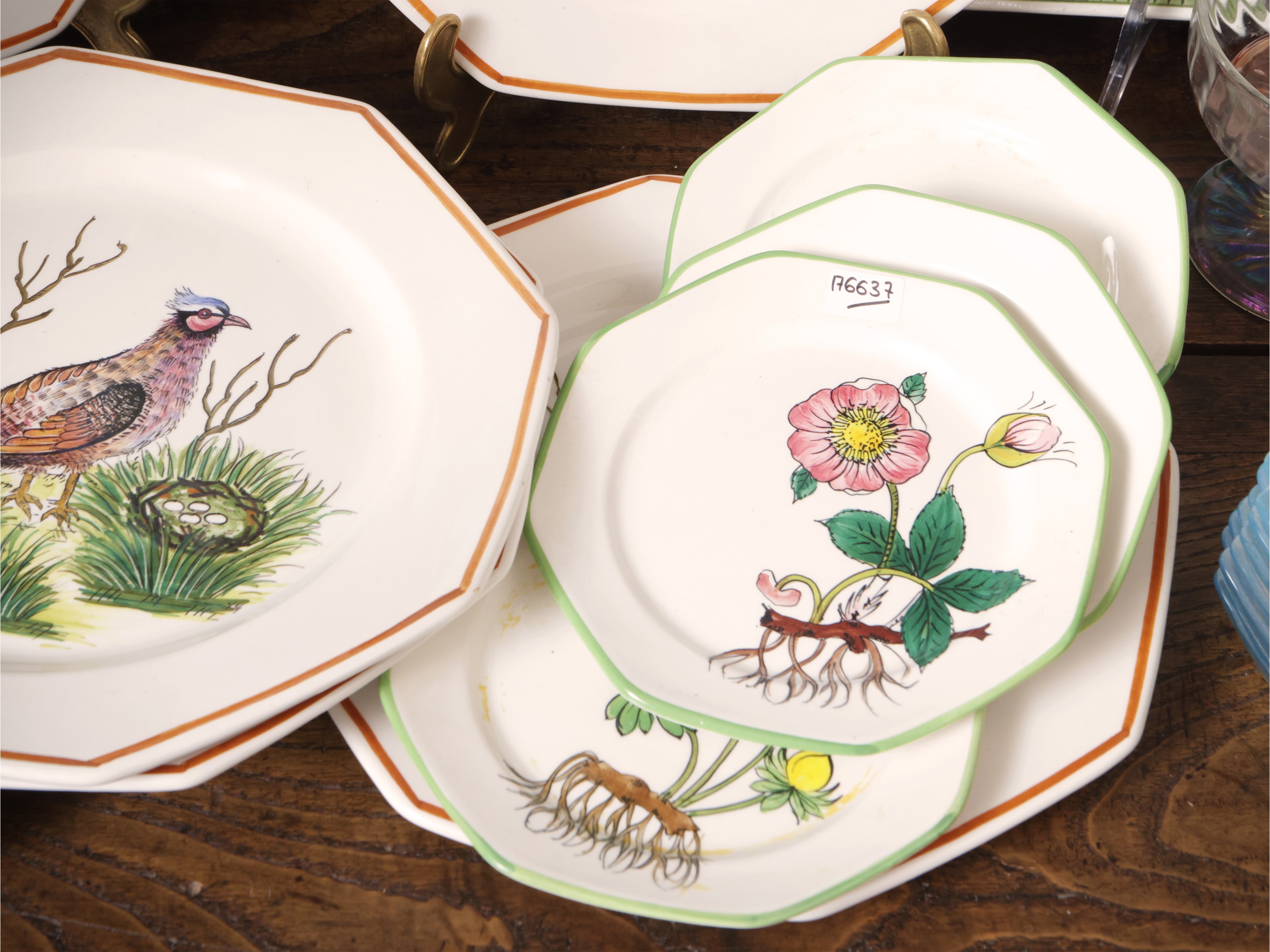 Miscellanea di accessori rustici per la tavola, Zuppiera in ceramica a foggia di lepre con set di...