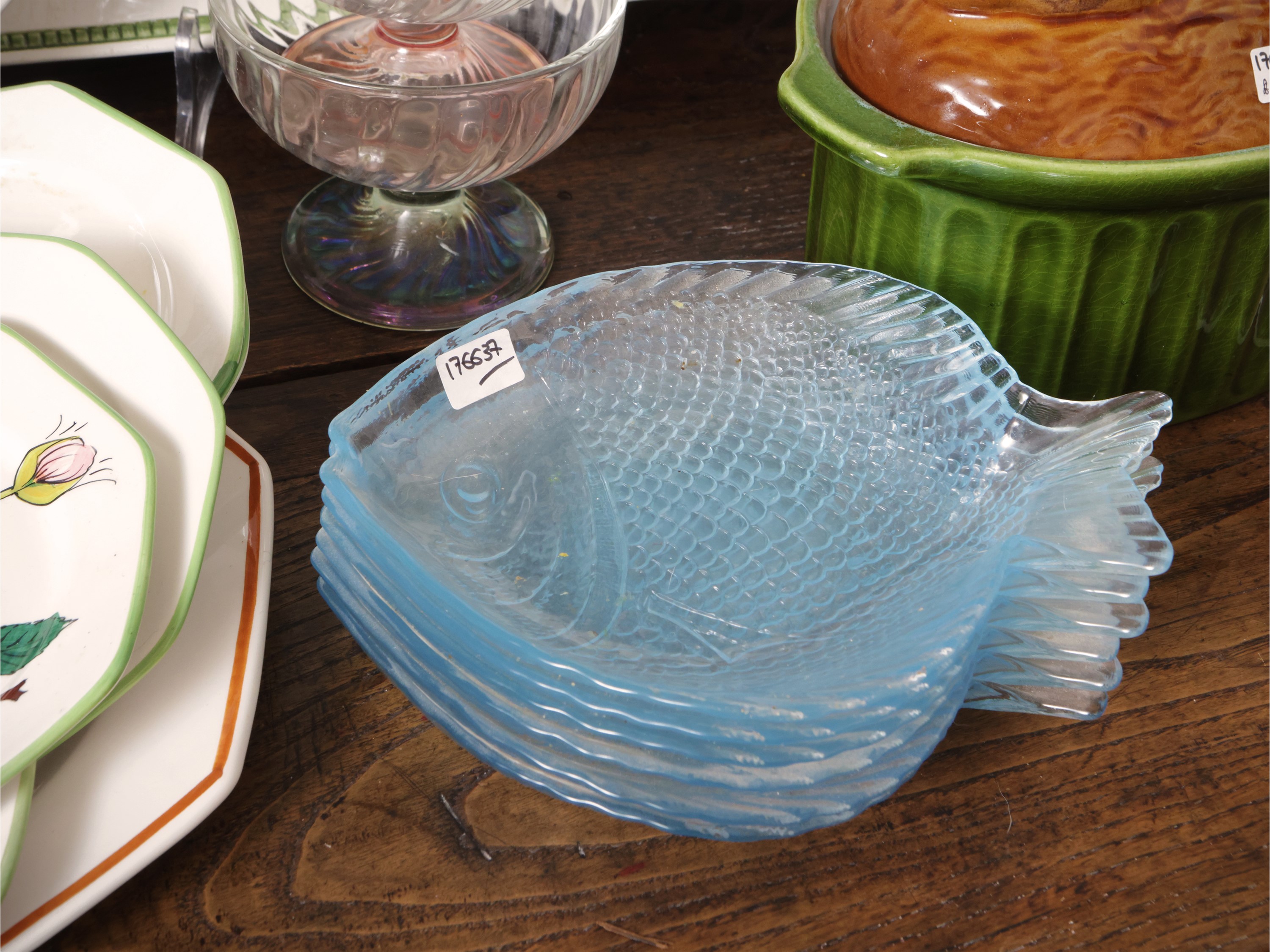 Miscellanea di accessori rustici per la tavola, Zuppiera in ceramica a foggia di lepre con set di...