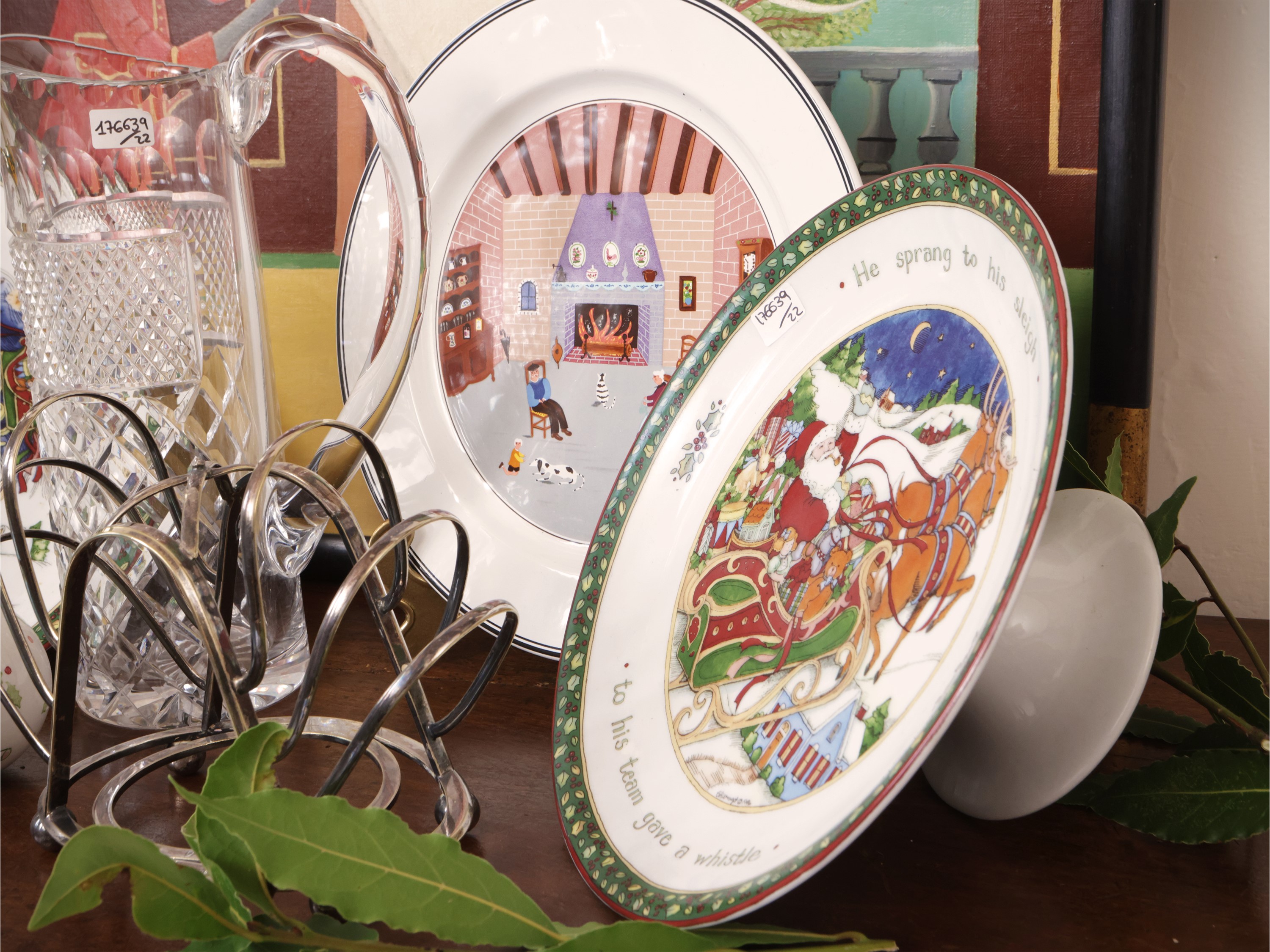 Miscellanea di accessori per la casa e la tavola, comprendente piatti Villeroy & Boch e alzata de...