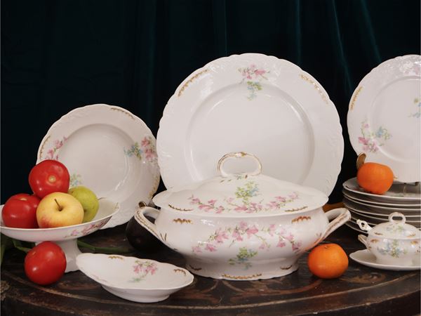 Service of porcelain dishes, Ginori