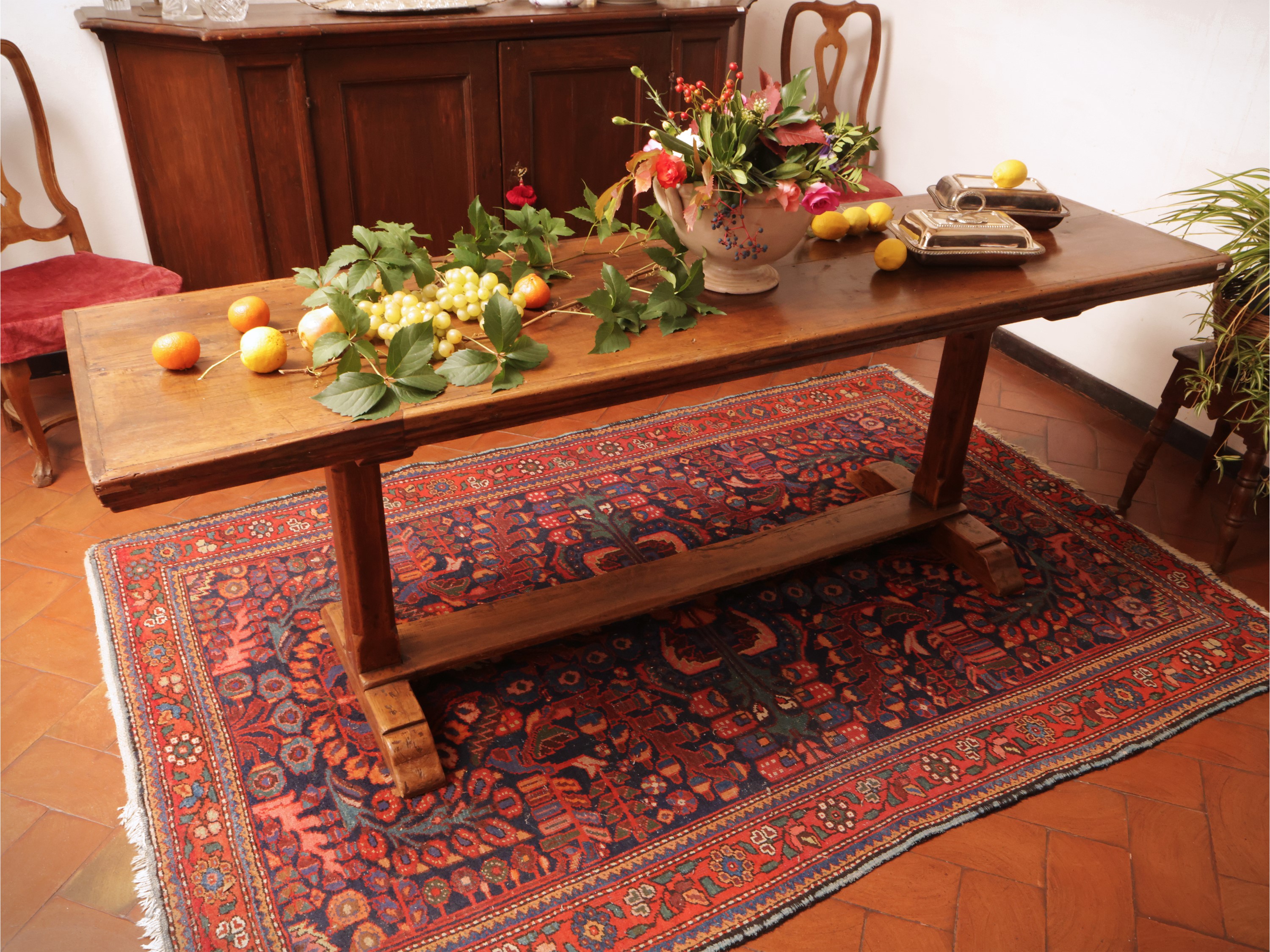 Tavolo da pranzo a fratina in noce