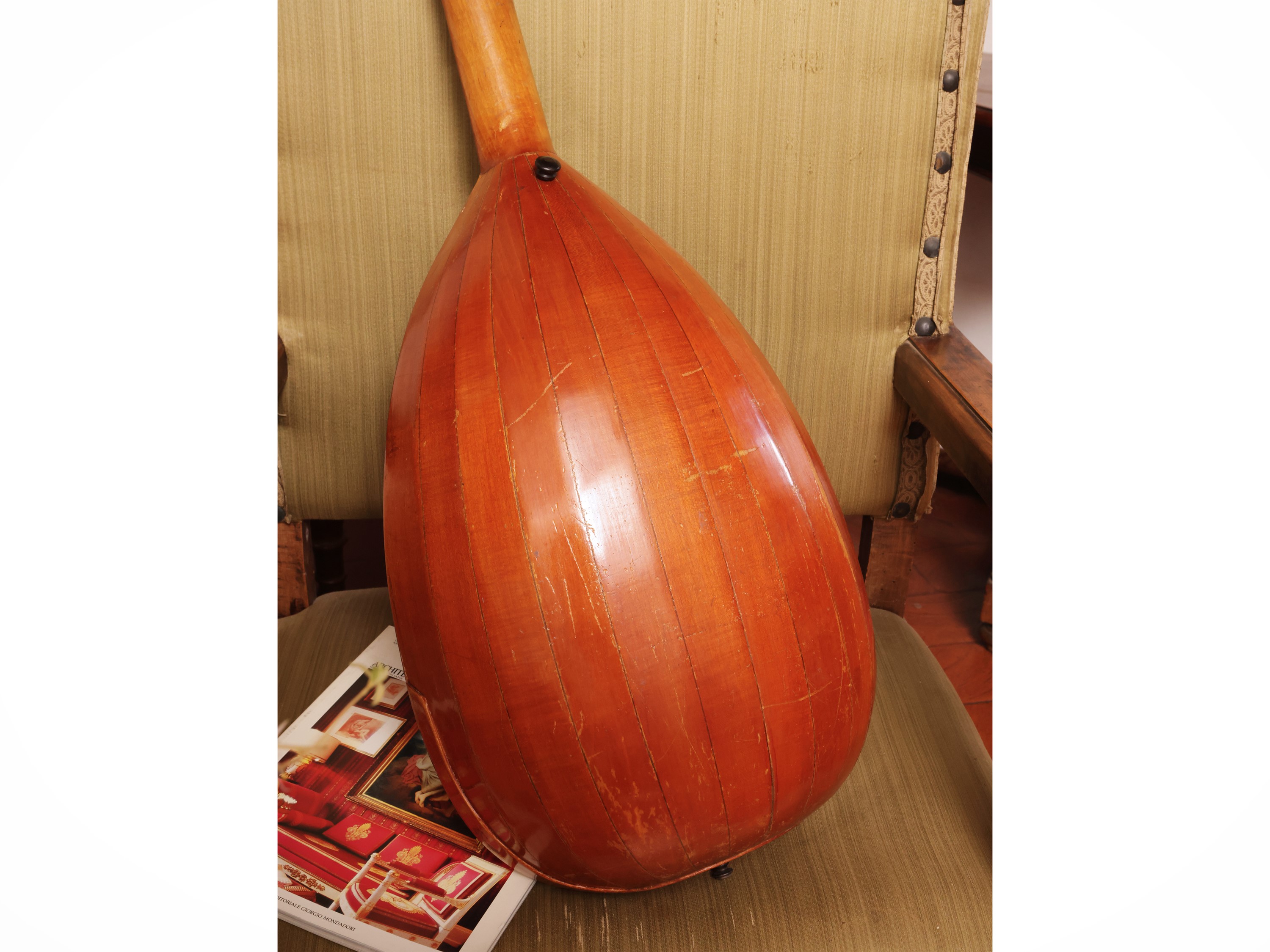 Liuto, Strumento musicale in legno