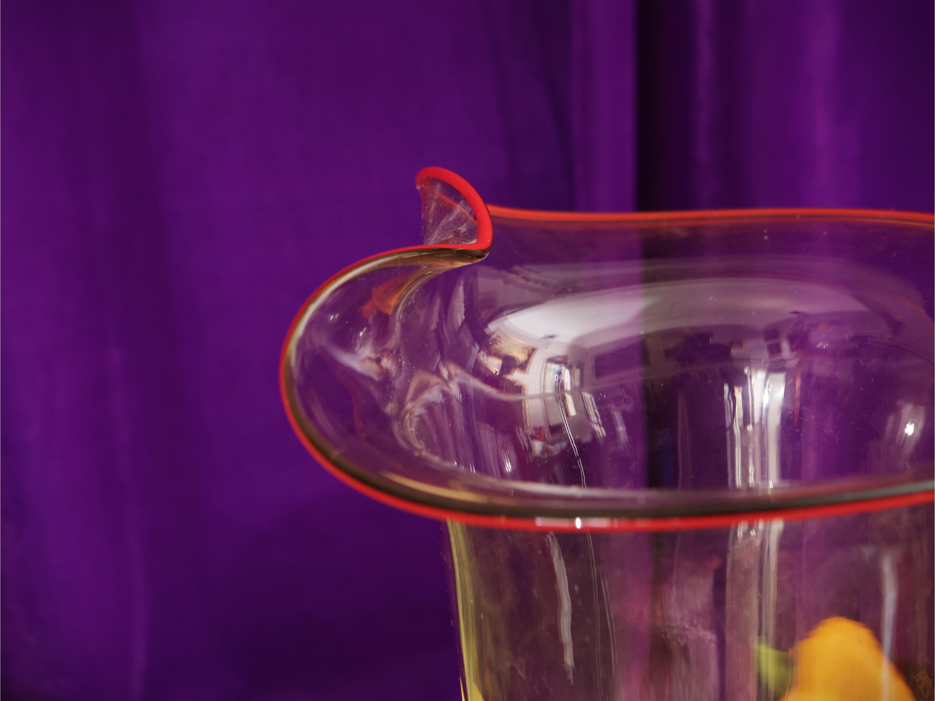 Vaso in Vetro Soffiato, Serie Svolazzi, Venini