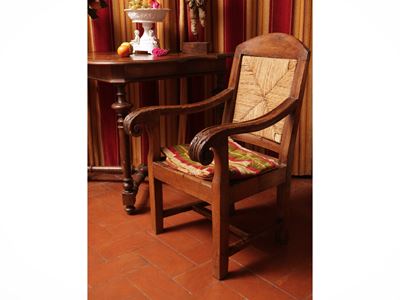 Poltroncina da campagna in legno tenero, XVIII/XIX secolo